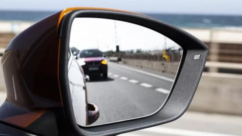 ¿Por Qué Los Retrovisores Son Esenciales Para La Seguridad Vial?