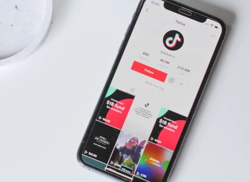 EL ALGORITMO DE TIKTOK AMPLIFICA A LOS USUARIOS ATRACTIVOS