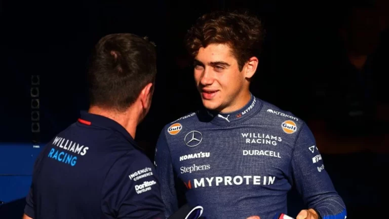 Colapinto alucina con la sorpresa navideña de Carlos Sainz