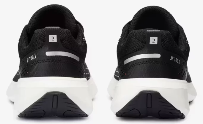 Las zapatillas para andar de Decathlon de 20 euros a la altura de Asics y New Balance