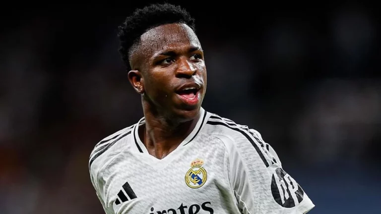 La sanción a la que se enfrenta Vinicius tras su enésima pataleta en Mestalla