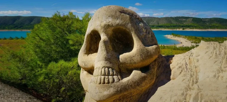 La Ruta de las Caras en Cuenca, un recorrido fascinante y poco conocido