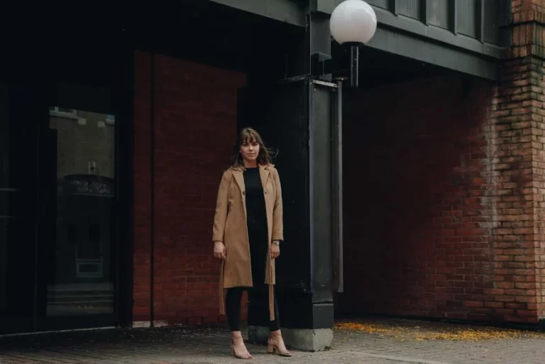Los abrigos de lana de Pull&Bear y Zara que van a arrasar este invierno
