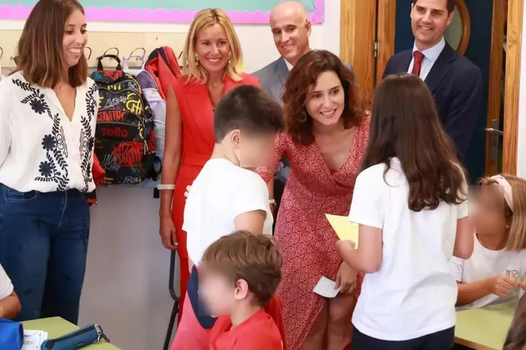 Ayuso Propone Reformar La Educación Para Que Alumnos De 1º Y 2º Eso Permanezcan En Un Solo Centro 1 Retos Logísticos Y De Formación Docente