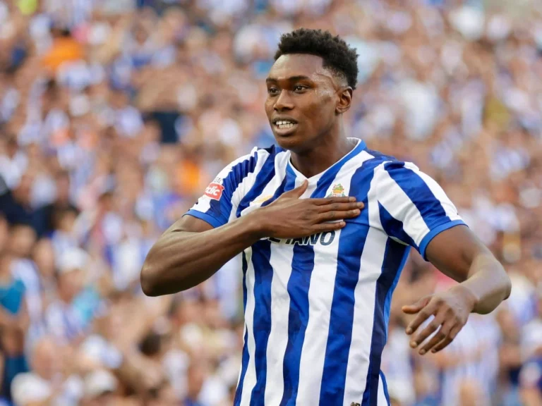 Samu Omorodion deja en evidencia a los haters de Simeone