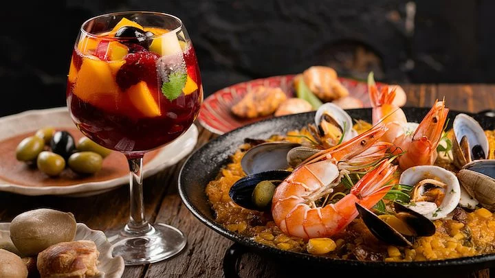 Sangría y comida barata: un placer asequible