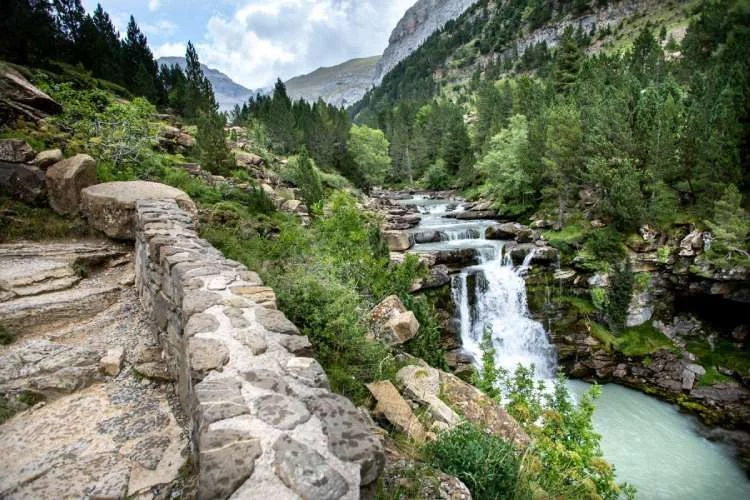 Senderismo y aventura en el Parque Nacional de Ordesa y Monte Perdido
