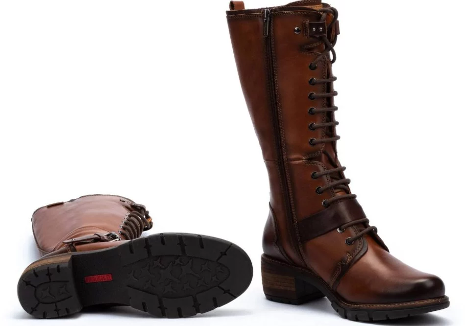 Seduce en otoño con las botas altas de Pikolinos que pegan con faldas, vestidos y pantalones