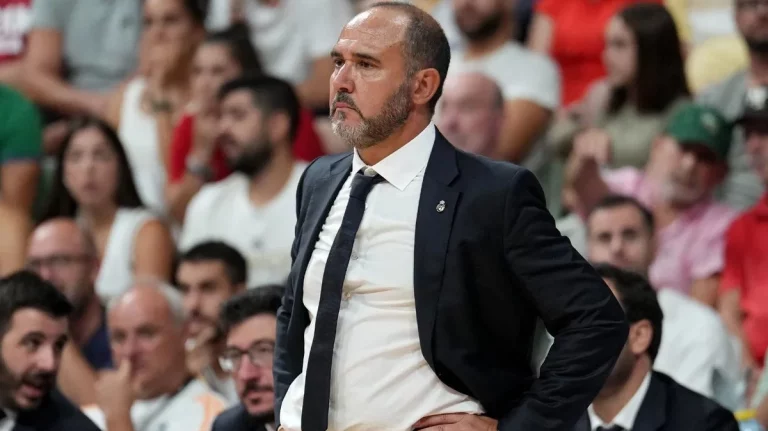 Crack insustituible para Chus Mateo en el Real Madrid, seducido por los petrodólares