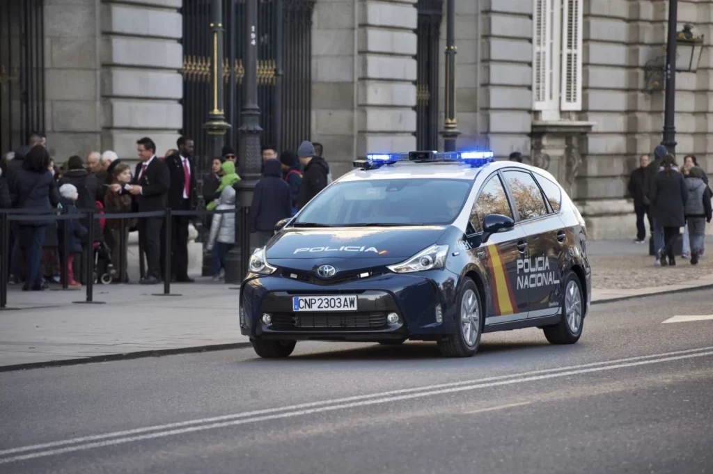 Adelantar a la Policía: ¿Es legal?