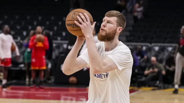 Davis Bertans cuenta por qué rechazó al Real Madrid por Dubái