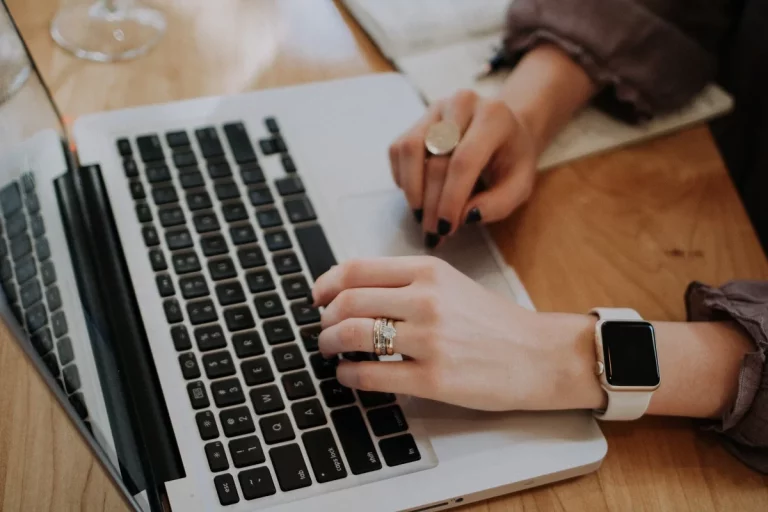 La psicología de los diseños minoristas: Cómo diseñar para la experiencia y las ventas