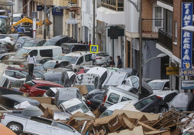 Unas 170.000 personas siguen sin cobertura móvil por los daños causados por la DANA