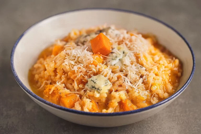 Aprende a preparar un cremoso risotto de calabaza y queso Gorgonzola