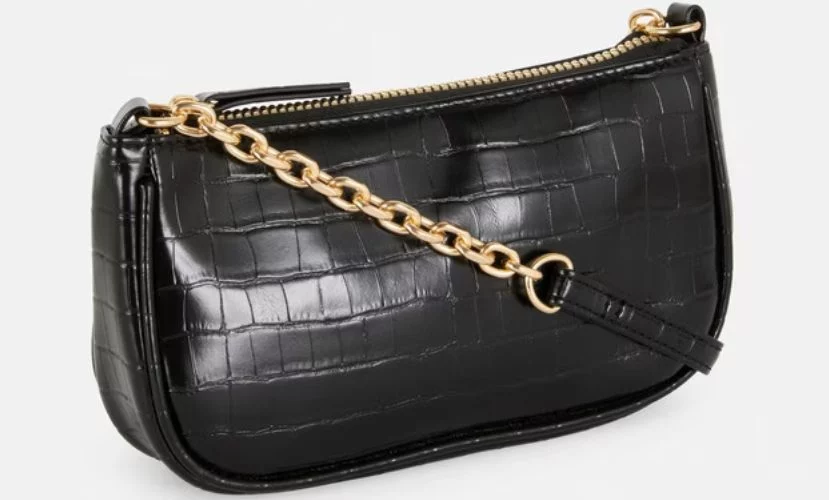 ¿6 euros? Primark se ha tenido que equivocar con el precio de este bolso que parece de lujo