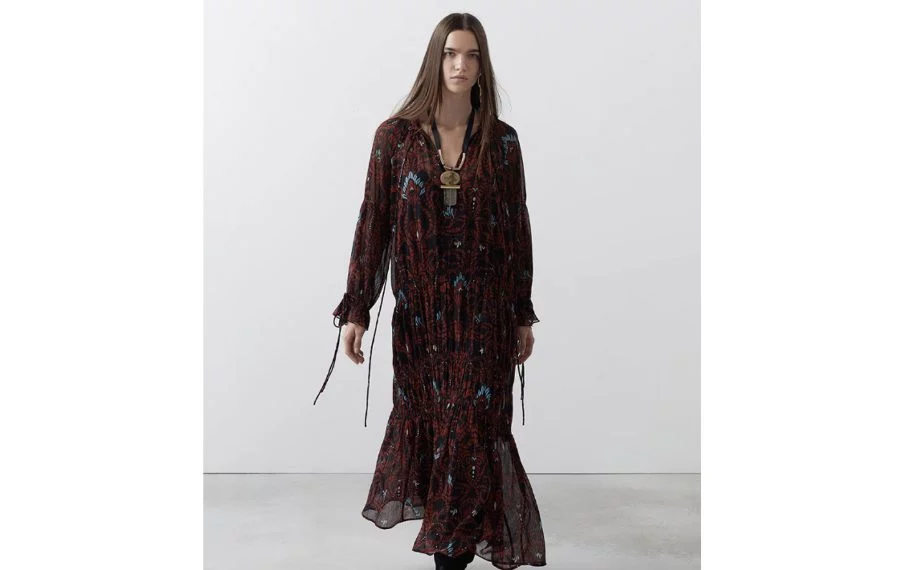 Celebra el estilo boho con estos 6 vestidos de Sfera que son perfectos para llevar con zapatillas