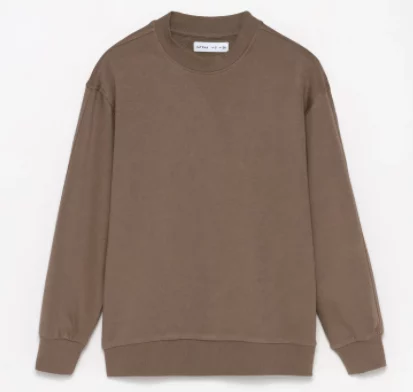 Se le ha ido de las manos a Lefties con una sudadera de 6 euros que va a volar de las tiendas