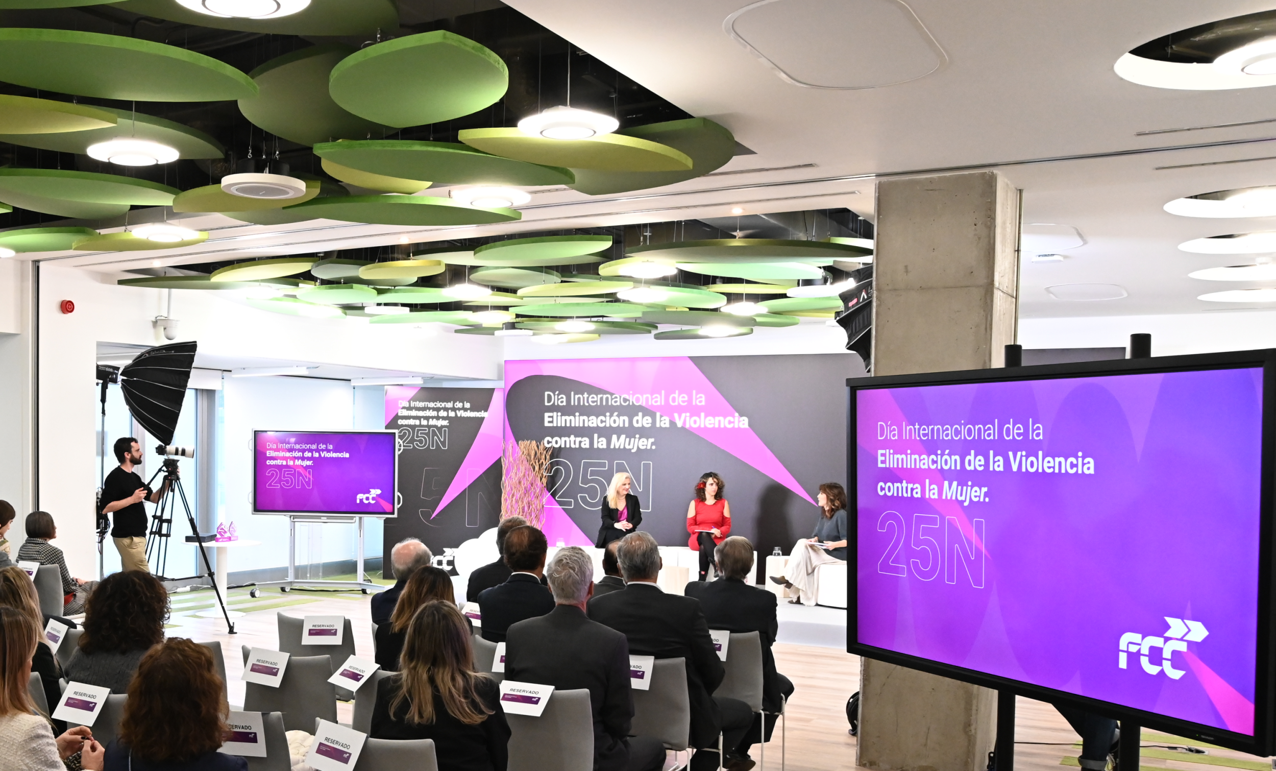 FCC conmemora el Día Internacional de la Eliminación de la Violencia contra la Mujer 1 FCC conmemora el Da Internacional de la Eliminacin de la Violencia contra la Mujer