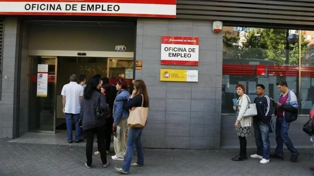 El Maquillaje De Los Datos Del Paro: Yolanda Díaz Evita Contabilizar A Dos Millones De Personas 1 Fijos Discontinuos E Inactivos: La Clave Oculta Tras Las Cifras Oficiales Del Paro
