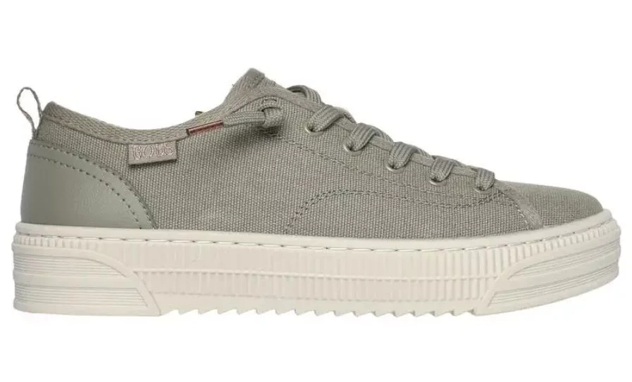 No dejes pasar estas zapatillas Skechers blancas o en el color tendencia que combinan con todo