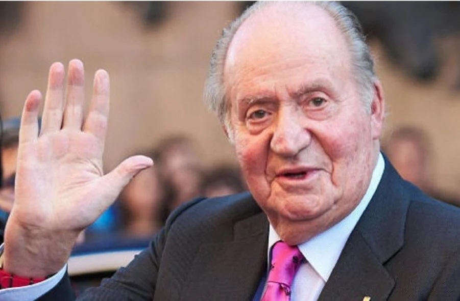 Sale a la luz lo que hacía el rey Juan Carlos mientras Felipe y Letizia  estaban en Paiporta