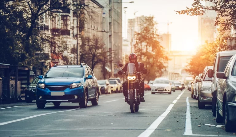 ¿Qué es un seguro de moto con cobertura de Daños por Colisión?