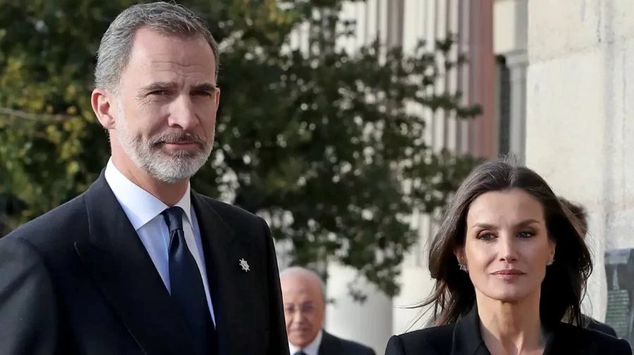 Un miembro de la Casa Real planta a Letizia y Felipe tras los gritos e insultos en Paiporta
