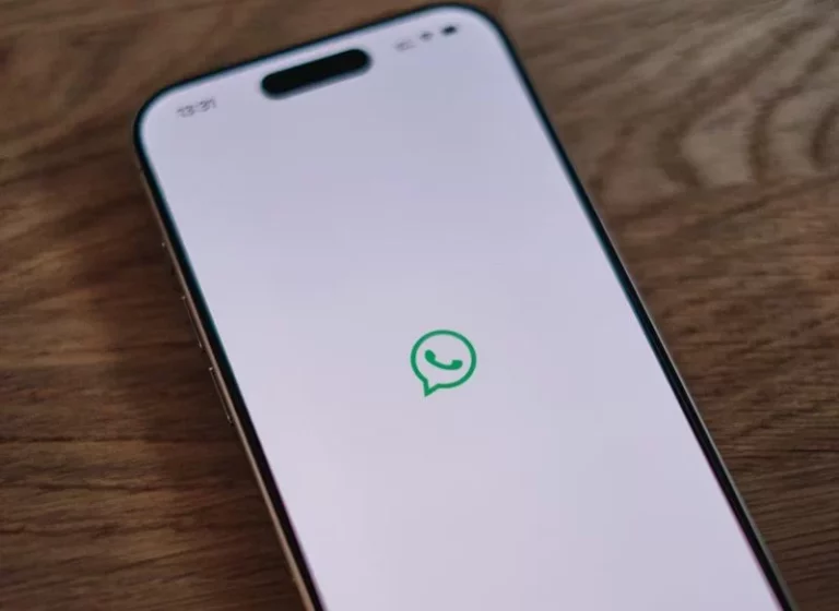 Cómo actualizar WhatsApp para tener la transcripción de audios y no escuchar más notas de voz