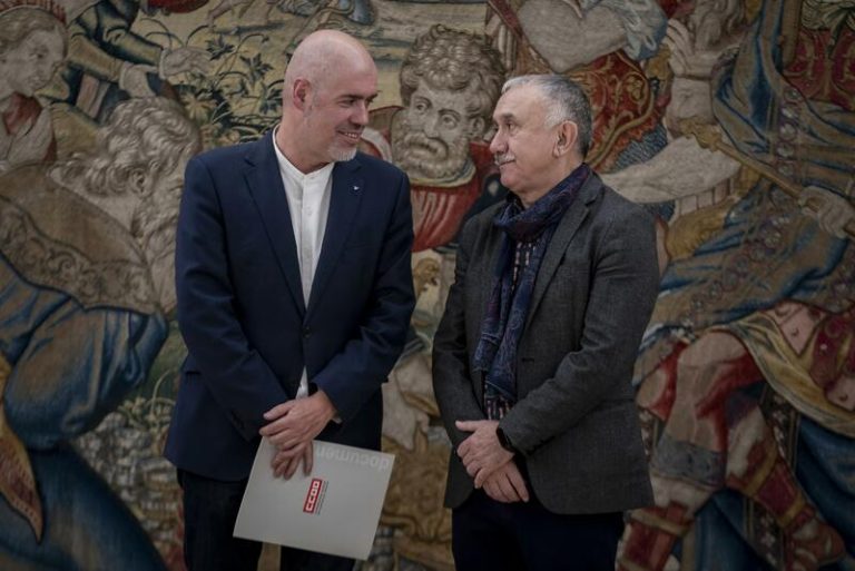 UGT y CCOO y UGT se reúnen con Sumar sobre la reducción de la jornada laboral