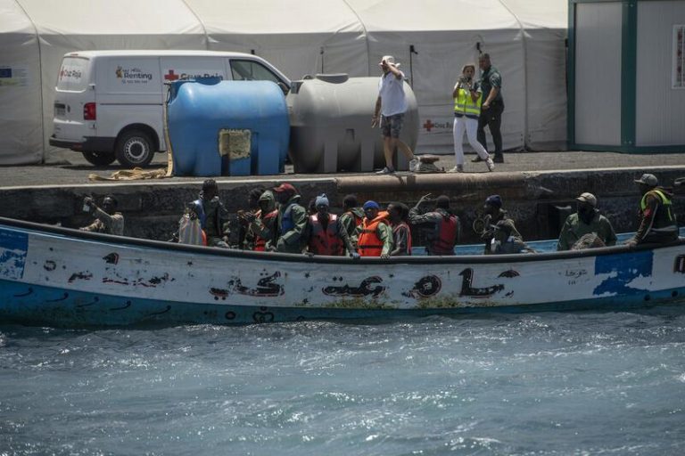 El Gobierno cuenta con 45.000 plazas para migrantes entre el sistema de acogida y el programa de atención humanitaria