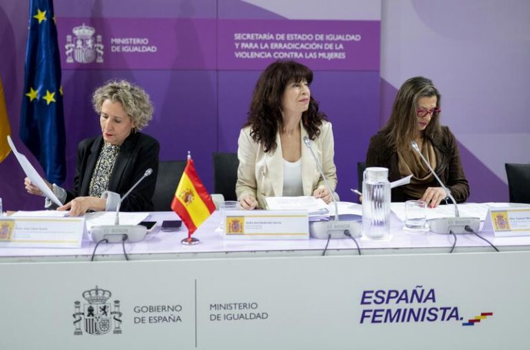 Las comunidades autónomas tendrán hasta mediados de 2025 para abrir sus centros 24 horas contra la violencia sexual