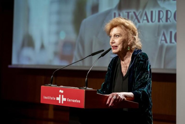 El Gobierno otorga póstumamente la Gran Cruz de Isabel la Católica a Marisa Paredes