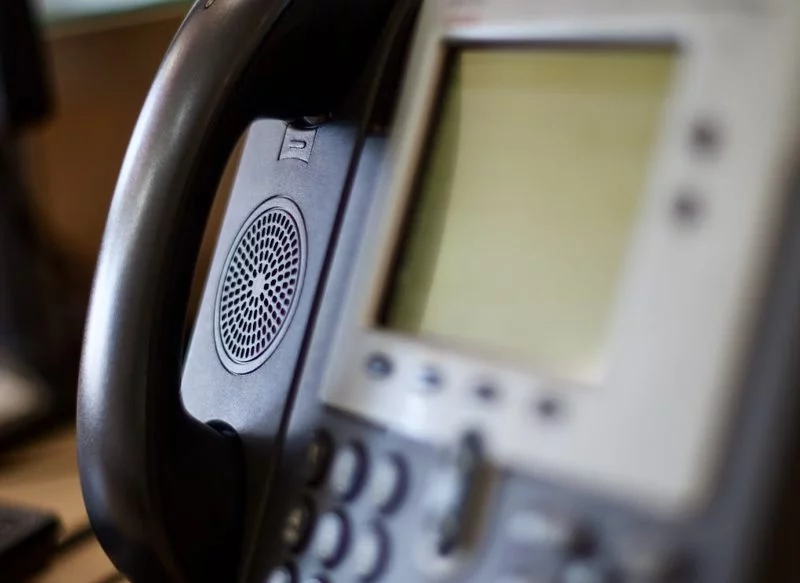 El Teléfono Fijo Está En Desuso