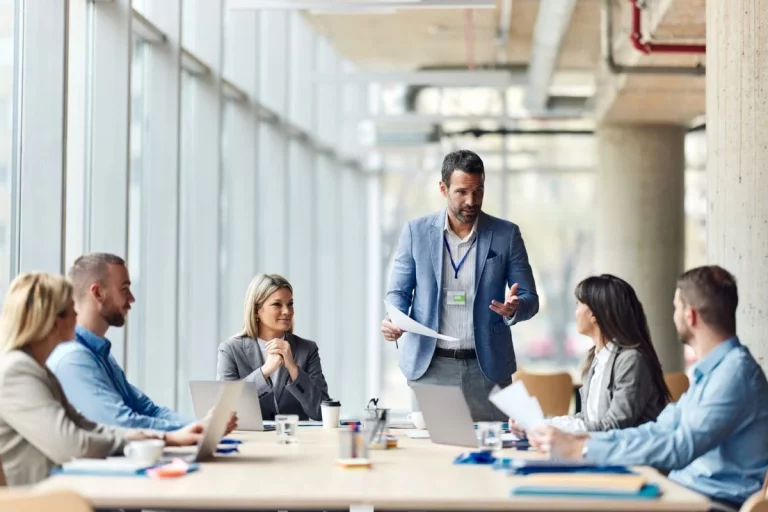 Watch&Act identifica las tendencias claves en la gestión de personas para 2025