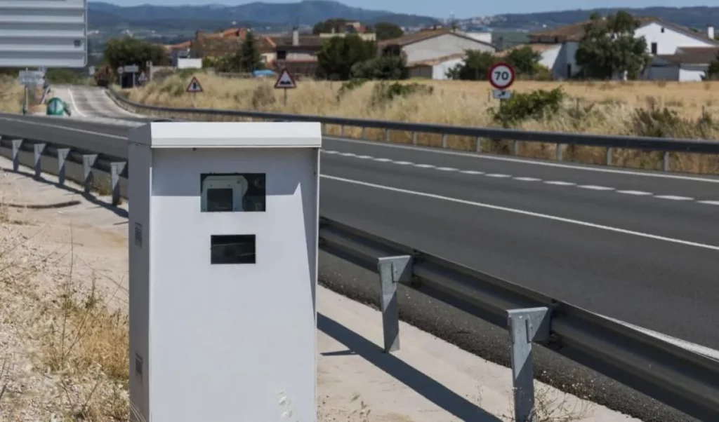 Los Márgenes De Error En Los Radares: La Postura Oficial De La Dgt