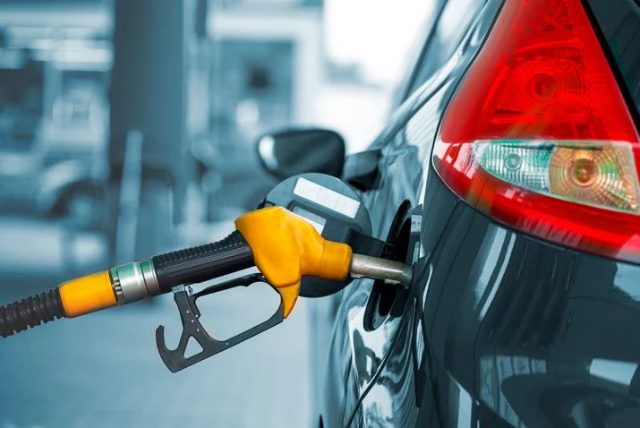 El “truco rumano” para ahorrar más dinero al echar gasolina