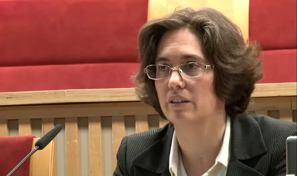 Las 25 Personas Más Influyentes En España En El Área De Derecho 11 Elsa Garcia