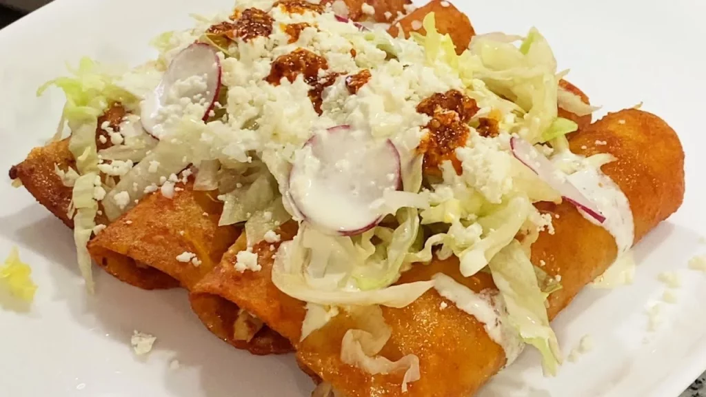 Enchiladas De Pollo Asado: Un Toque Mexicano En Tu Mesa