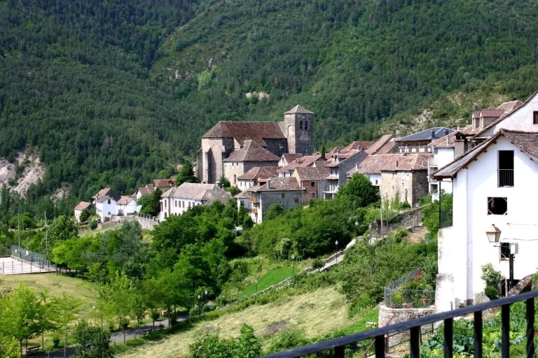 Este precioso pueblo de Aragón enamoró al mismísimo Benito Pérez Galdós