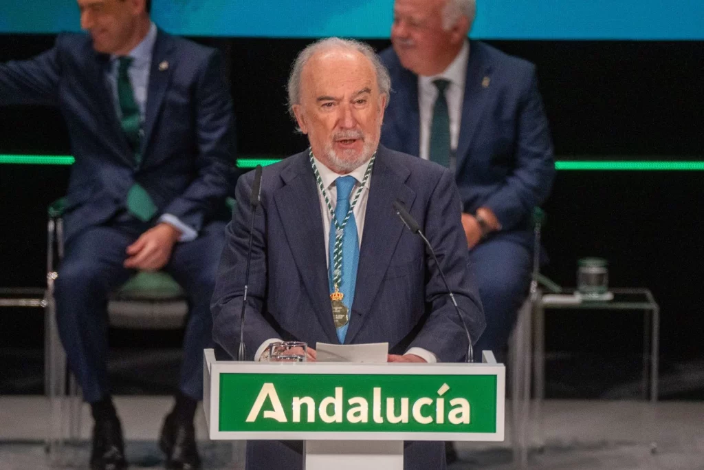 Europapress 5789778 Director Real Academia Espanola Santiago Munoz Machado Intervencion Entrega