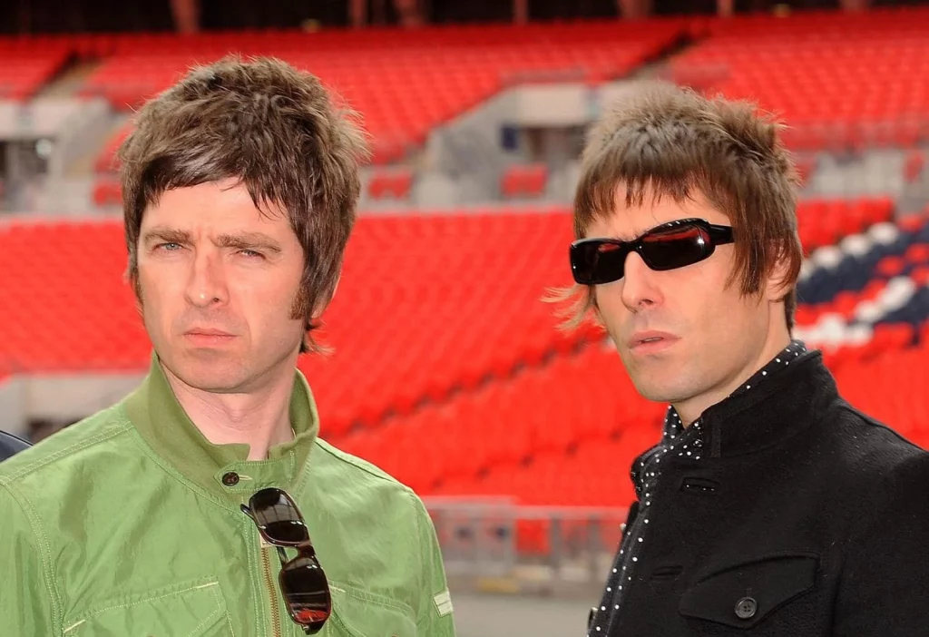 Lola Índigo Presiona Al Real Madrid Para Abrir El Bernabéu A Los Conciertos 1 Europapress 6181661 File Photo Dated 16 10 08 Of Noel Left And Liam Gallagher As Former Oasis 1