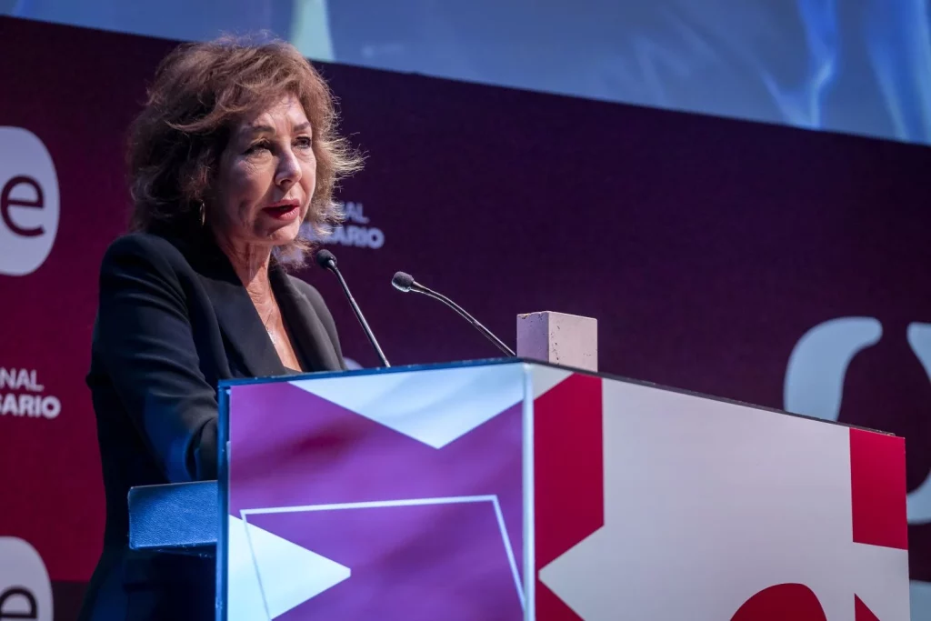 Las 50 Personas Más Influyentes En España En El Área De Comunicación 11 Europapress 6402433 Periodista Ana Rosa Quintana Interviene Xxi Edicion Premio Nacional Joven