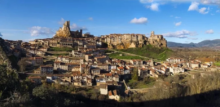 Frías, la ciudad más pequeña de España en el corazón de Burgos