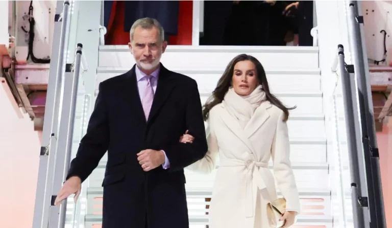 Italia juzga a la reina Letizia y tacha de «barata» su imagen