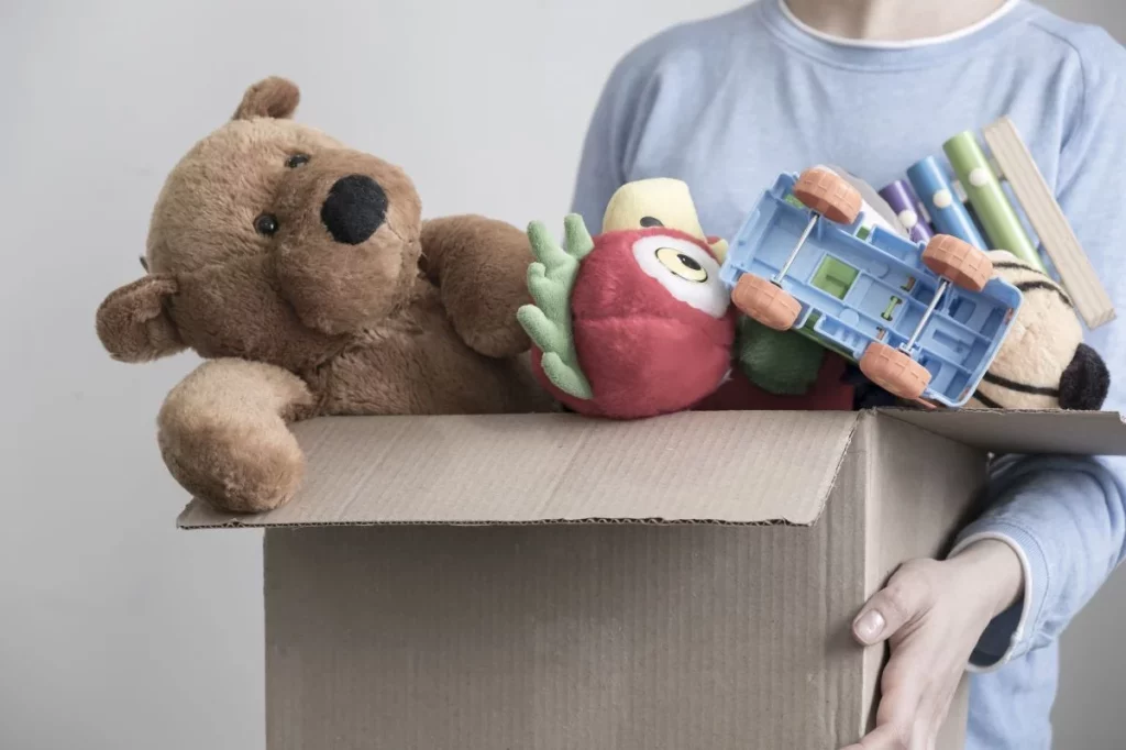 Movilización Masiva Para Entregar Juguetes A Los Niños Afectados Por La Riada En Valencia 2 Juguetes Y Esperanza: Cómo Las Campañas De Recogida Están Devolviendo La Alegría A Las Familias Afectadas Por La Dana
