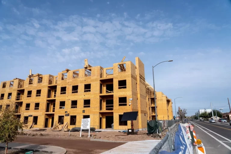 La empresa pública de Vivienda no llegará a tiempo para bajar los precios