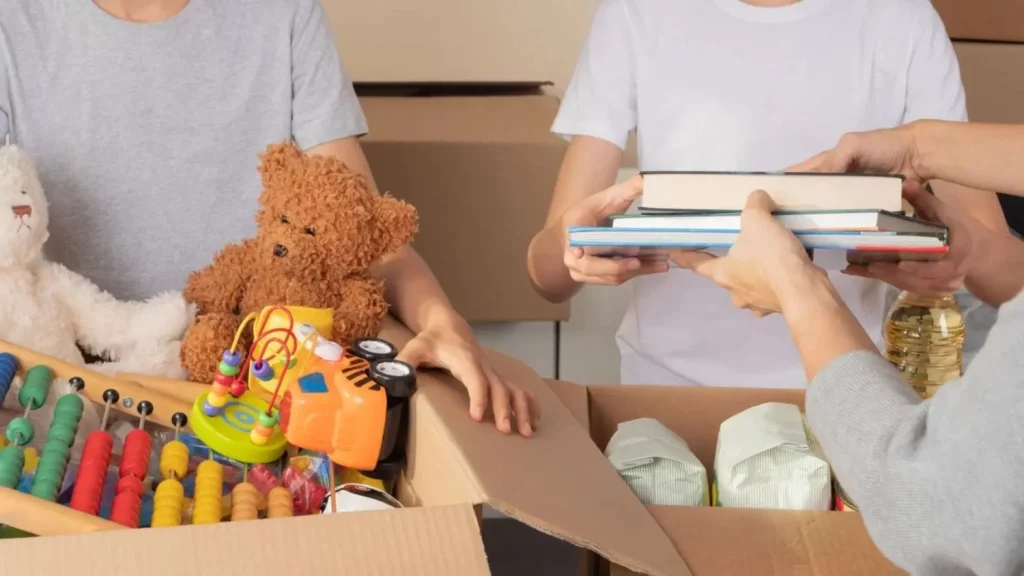 Movilización Masiva Para Entregar Juguetes A Los Niños Afectados Por La Riada En Valencia 3 La Magia De La Navidad: Movilización Masiva De Voluntarios Y Donantes Para Llevar Regalos A Los Más Pequeños
