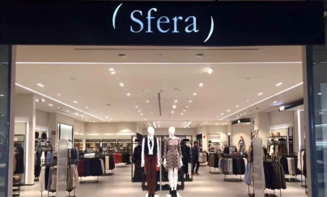 Sfera Te Transporta Al Futuro Con Su Bolso Metálico De Fiesta