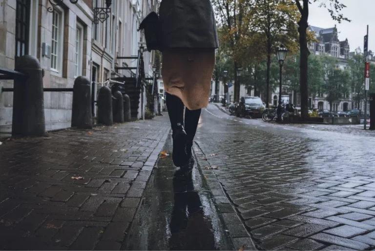 Marypaz rompe los esquemas con el color del invierno: botines calentitos y cómodos
