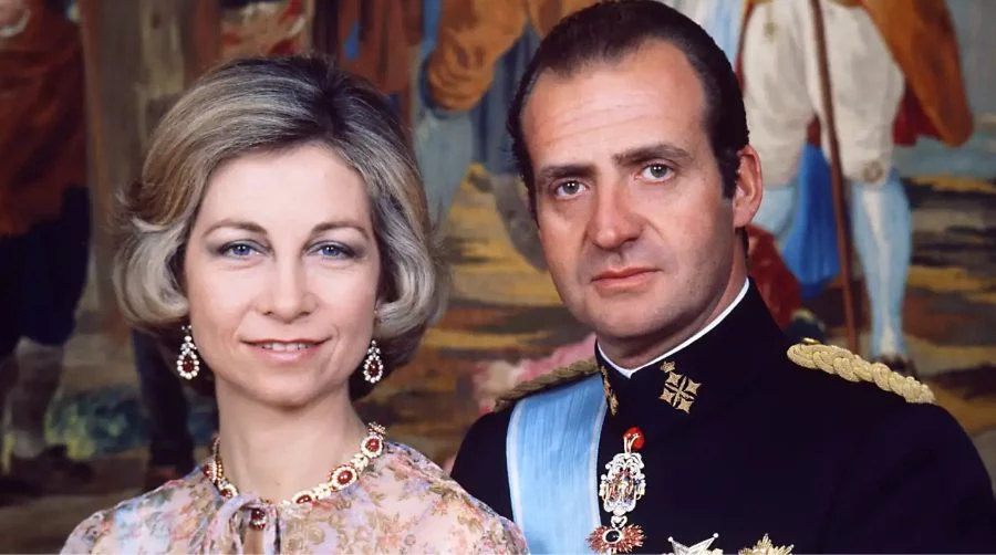 Pilar Eyre Destapa El Desprecio De Juan Carlos Y Sofía A Las Infantas Elena Y Cristina
